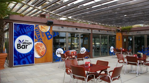 Village Bar, Market & Heladería
