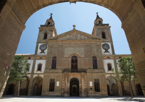 UNIVERSITAT DE CERVERA