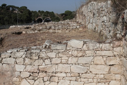 RUÏNES ROMANES DEL MORER