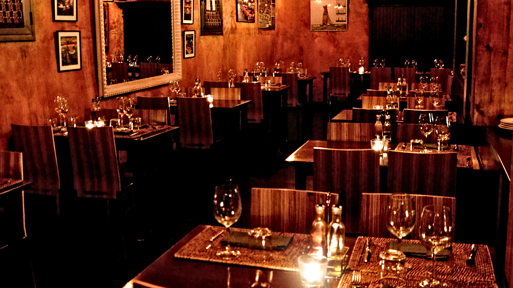 RESTAURANT TILT